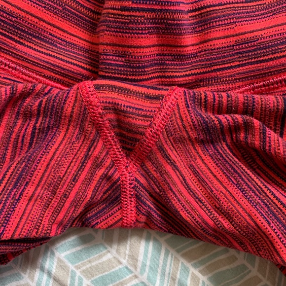 Lululemon Wunder under crops size 4 - Picture 5 of 7